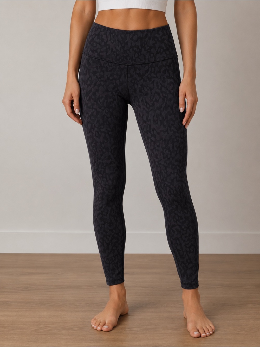 lululemon Wunder Under High-Rise Tight 28” - Size 8